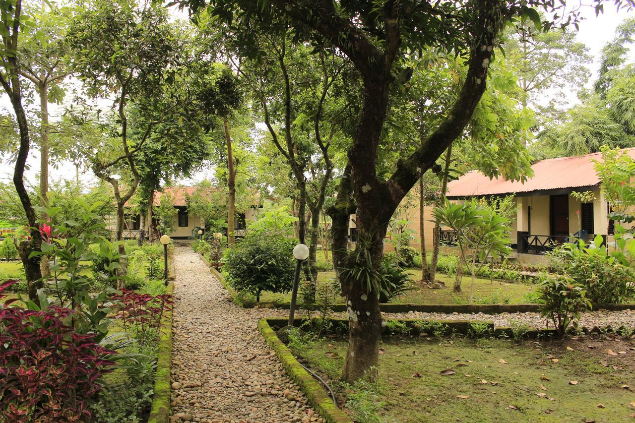 Chitwan Safari Camp & Lodge Sauraha Luaran gambar