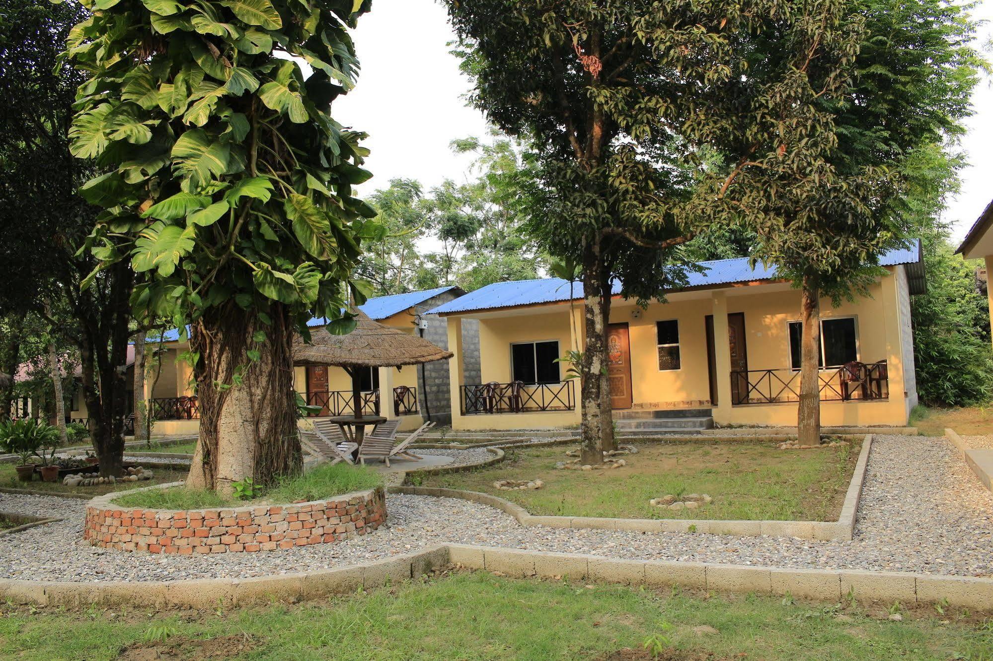 Chitwan Safari Camp & Lodge Sauraha Luaran gambar